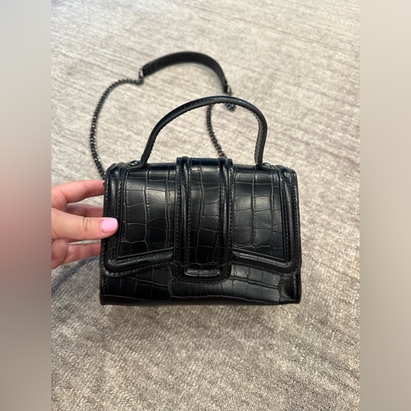 Zara Mini City Faux Leather Crossbody Flap Bag Chain Strap - Picture 2 of 5